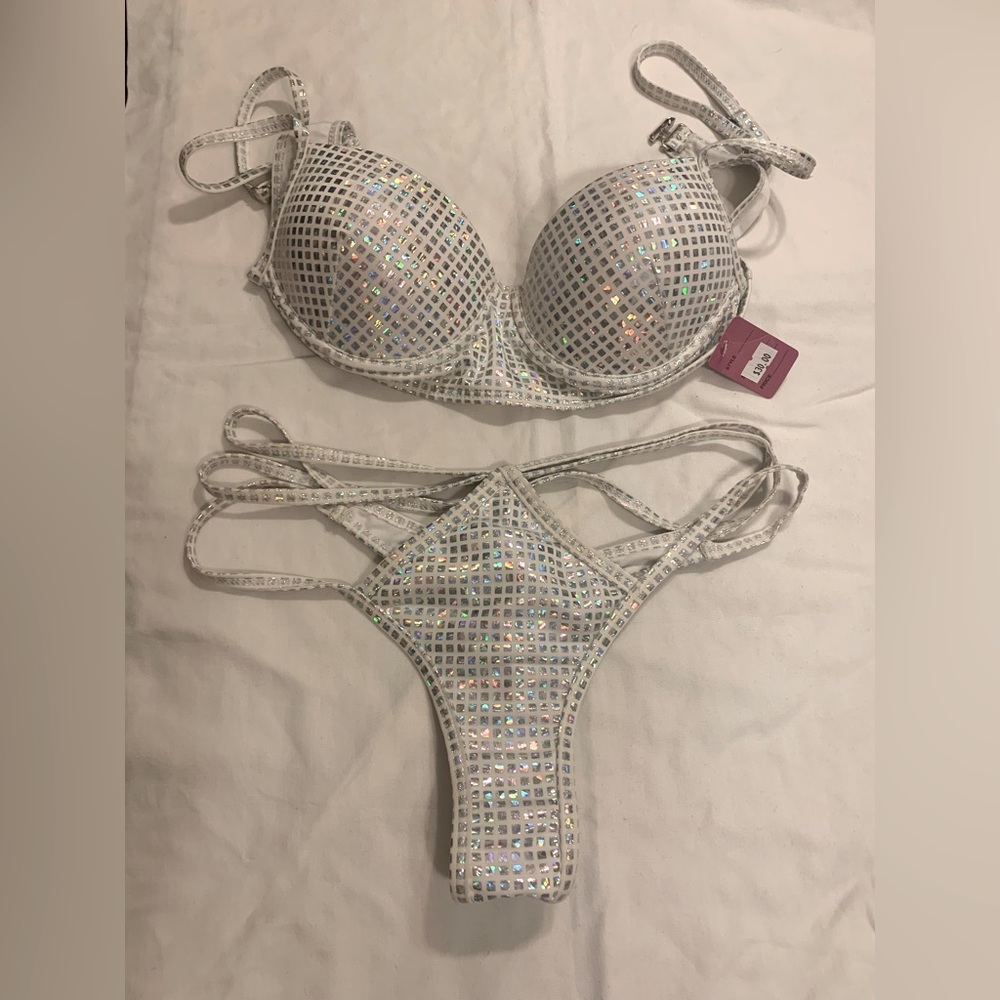 Sexy thong bikini!